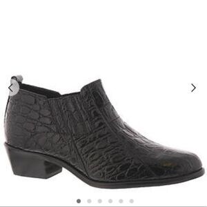 Stacy Adams Sandino Snakeskin Boots 